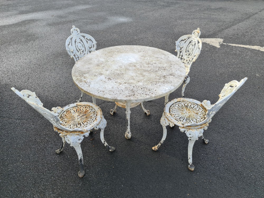 Early 20th Century Cast-iron Garden set with Huge Marble top View IX