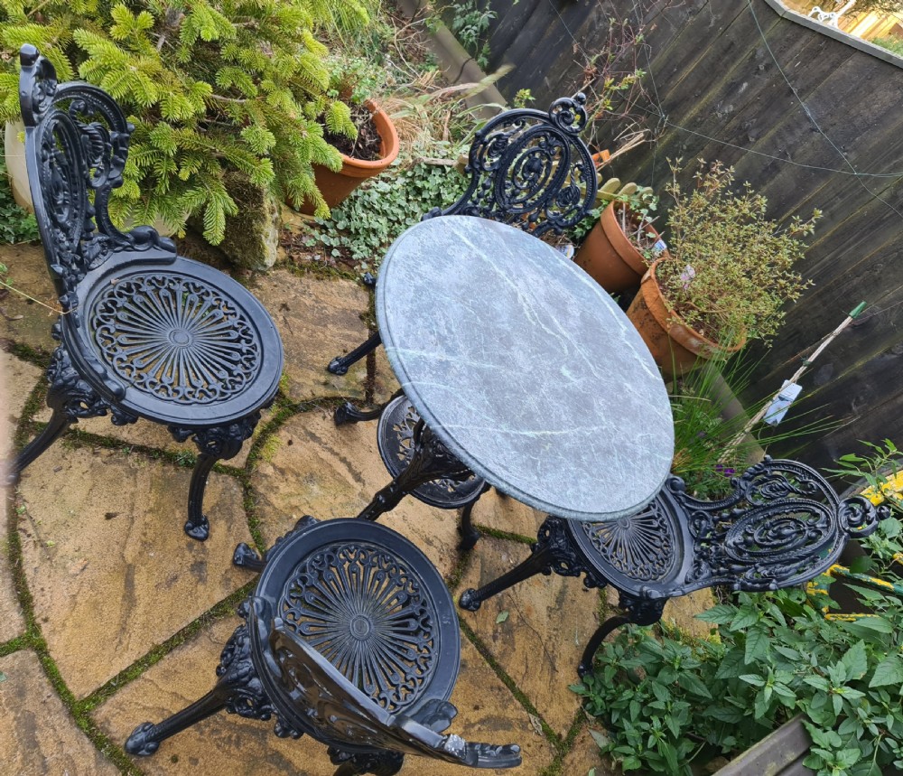 Handsome Set of 4 Heavy Cast-iron Garden Chairs with Cast-iron Table View VI