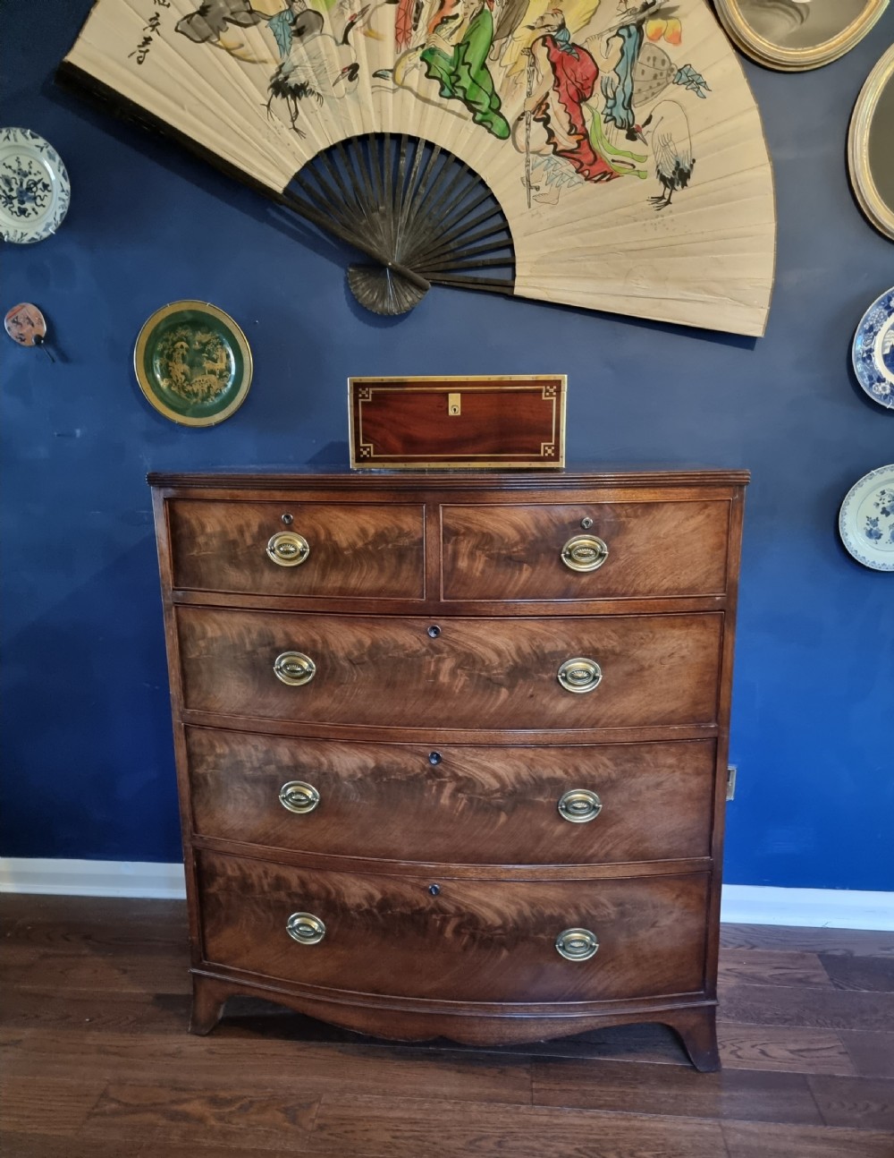 Extremely Handsome Bow Front Regency Mahogany Chest c1820 View X