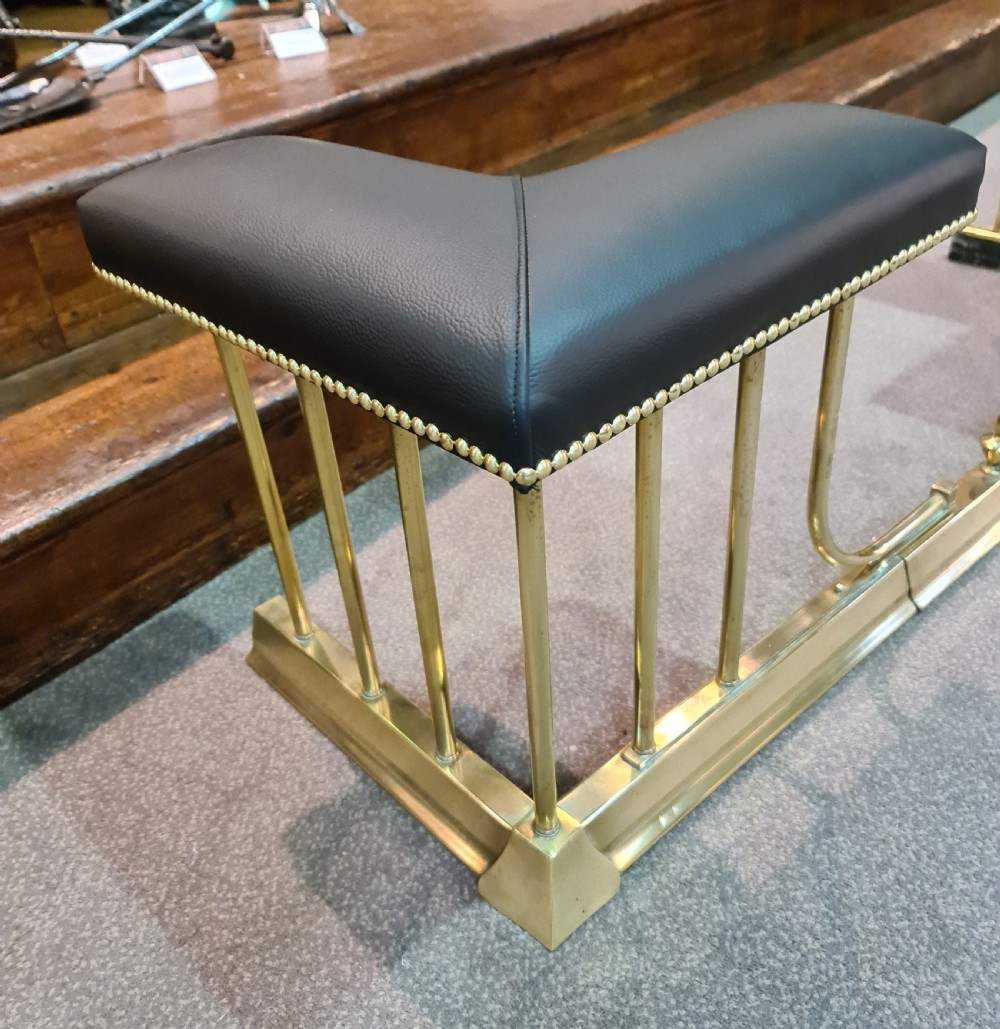 Traditional Extending Club Fender with real Hide Seats View II