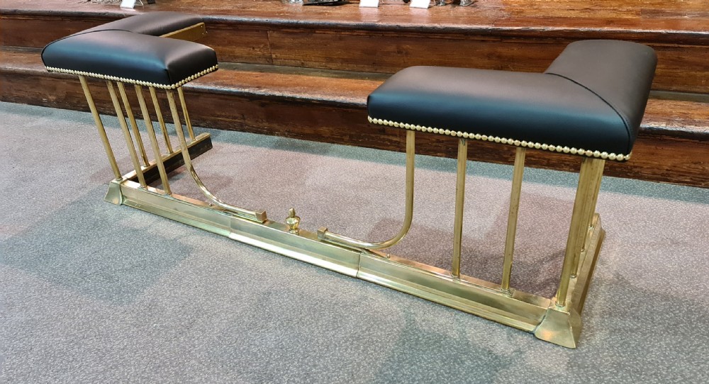 Traditional Extending Club Fender with real Hide Seats View V
