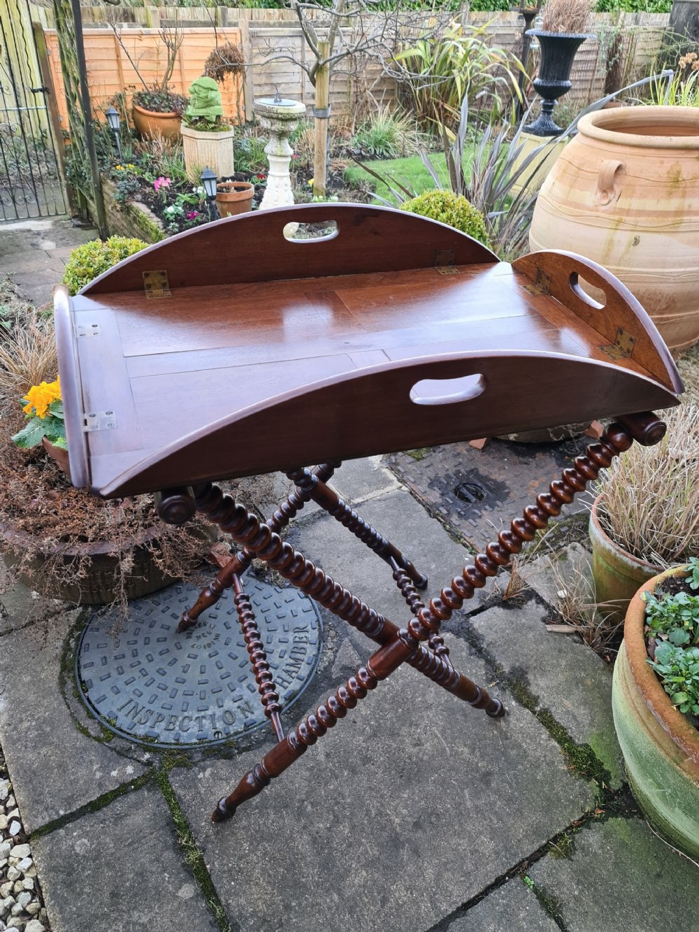 Superior Mahogany Butler's Tray on unusual ring turned Stand