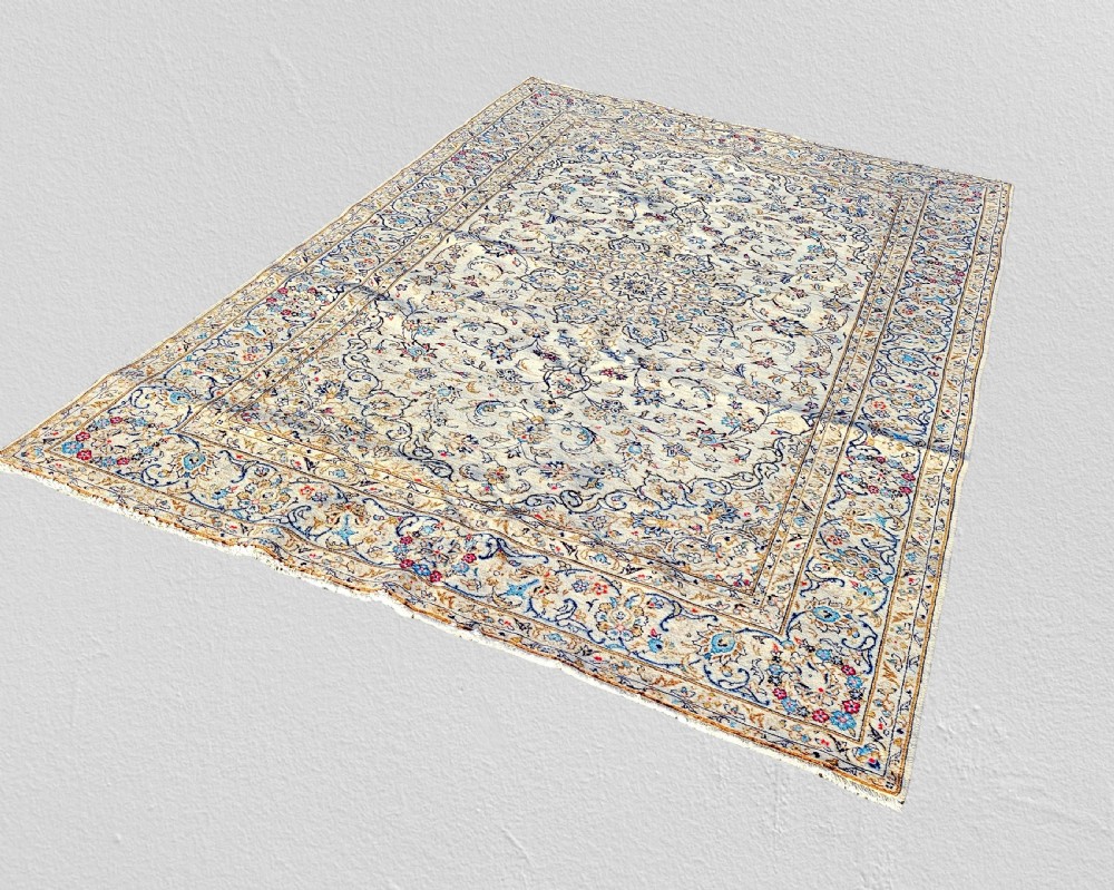 Stunning Persian Kashan Carpet