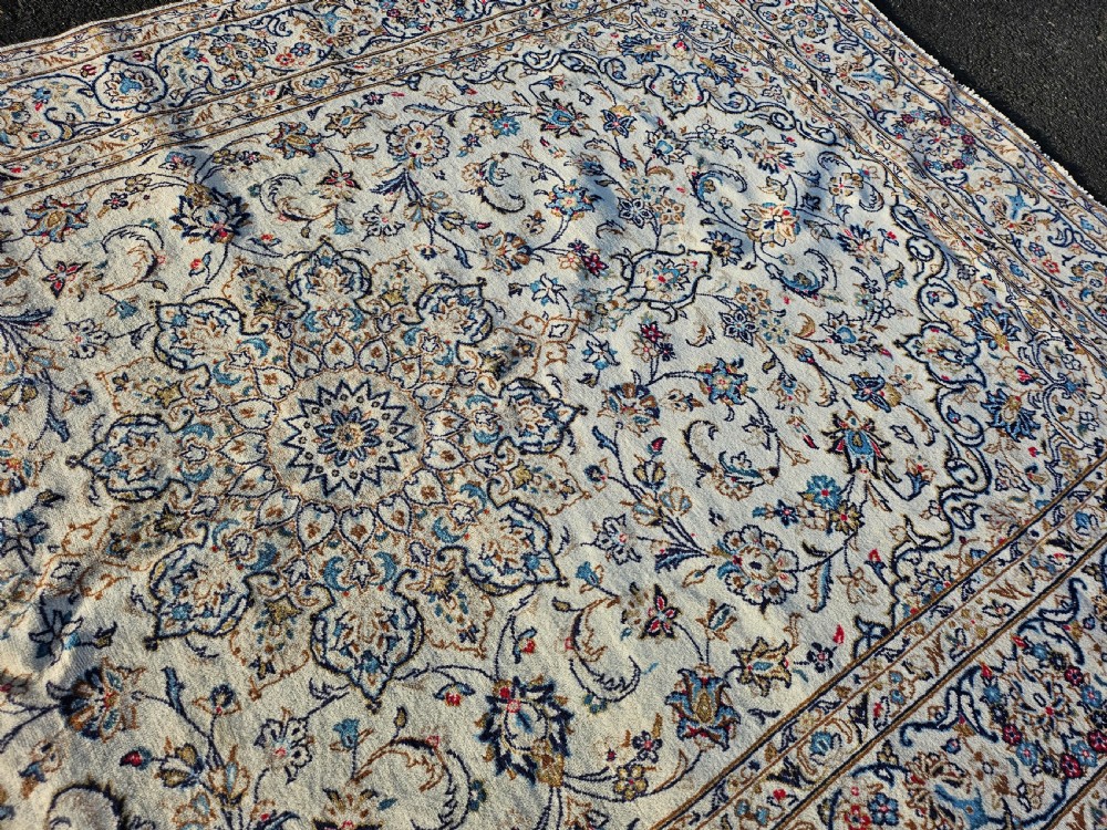 Stunning Persian Kashan Carpet View V