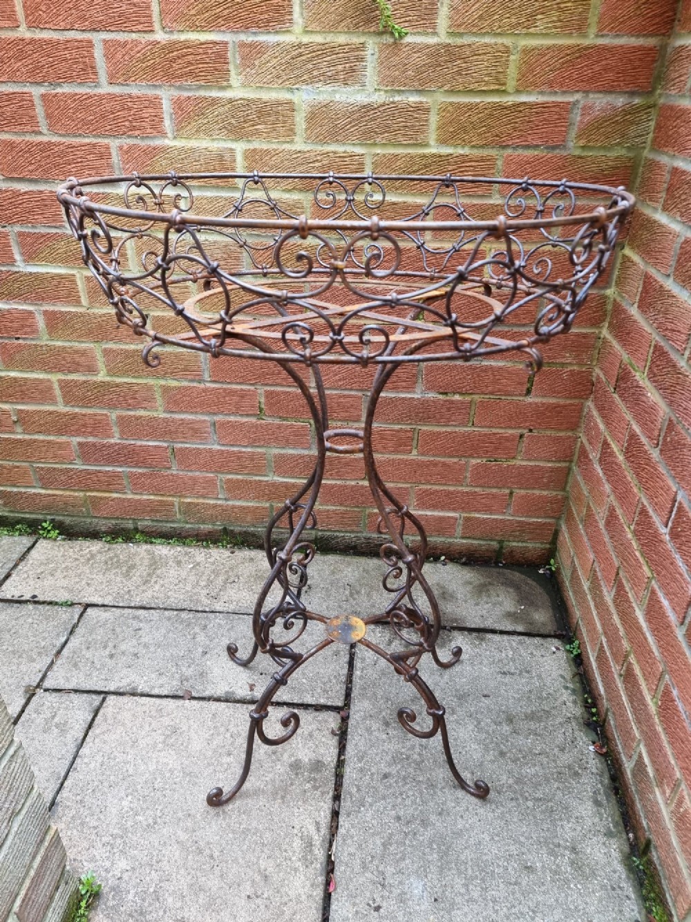 Stylish 19th Century Basket Plantstand