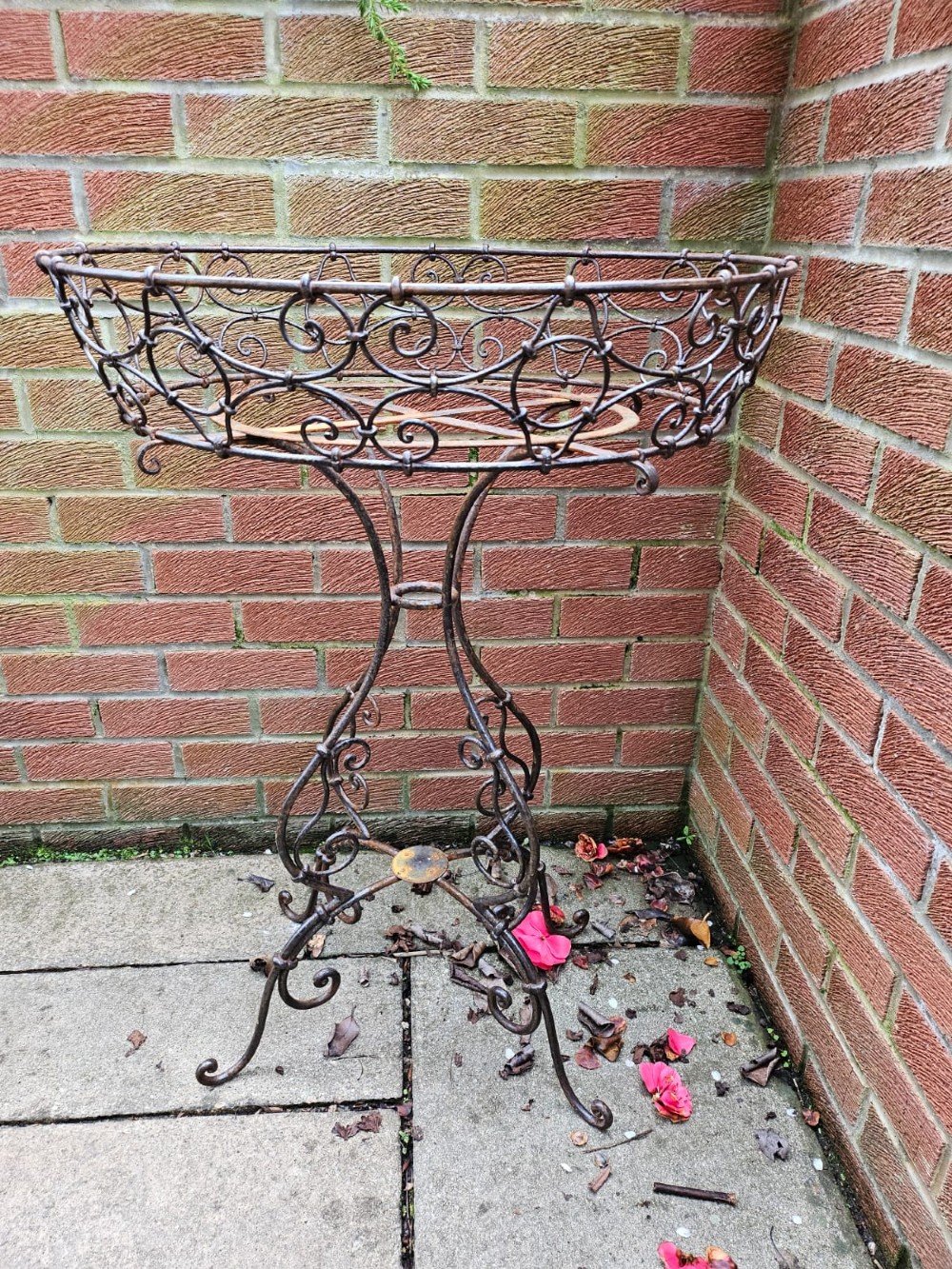 Stylish 19th Century Basket Plantstand View VIII