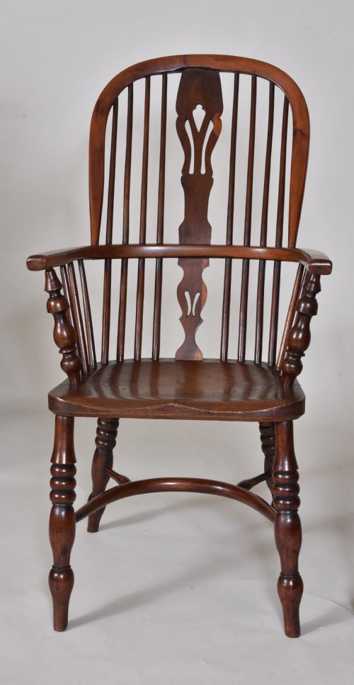 MATCHED PAIR OF 19TH CENTURY YEW WINDSOR CHAIRS - ADDITIONAL PHOTO 1