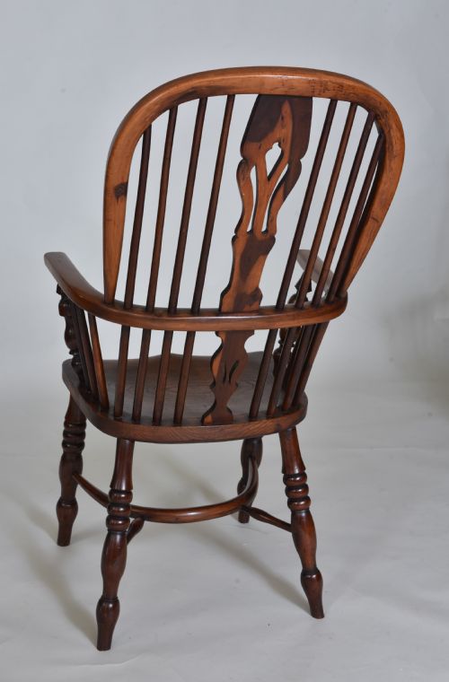 MATCHED PAIR OF 19TH CENTURY YEW WINDSOR CHAIRS - ADDITIONAL PHOTO 7