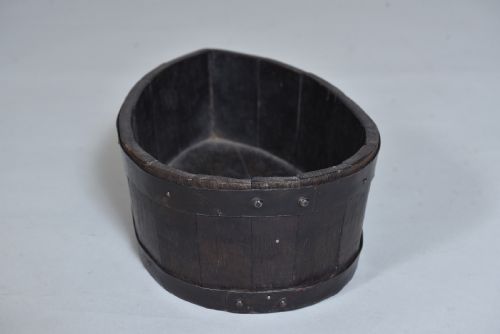 UNUSUAL TREEN CONTAINER POSSIBLY FOR COLLECTING WINE DREGS - ADDITIONAL PHOTO 2