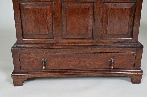 18TH CENTURY WELSH OAK COFFER BACH - ADDITIONAL PHOTO 3