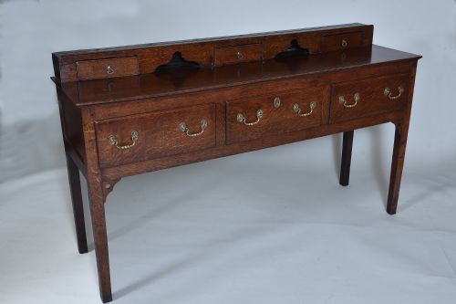 18TH CENTURY OAK DRESSER - ADDITIONAL PHOTO 2