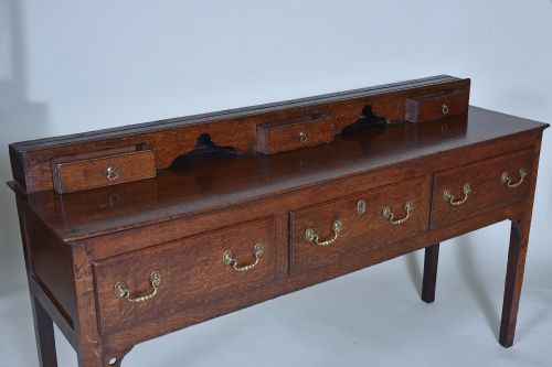 18TH CENTURY OAK DRESSER - ADDITIONAL PHOTO 4