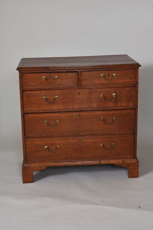 fig 1. Oak Chest of Drawers