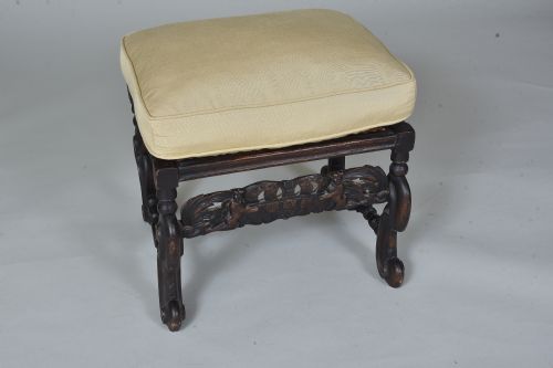 STOOL - ADDITIONAL PHOTO 2