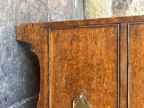 18TH CENTURY OAK CUPBOARD - ADDITIONAL PHOTO 2