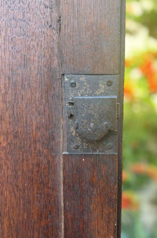 18TH CENTURY OAK CUPBOARD - ADDITIONAL PHOTO 9