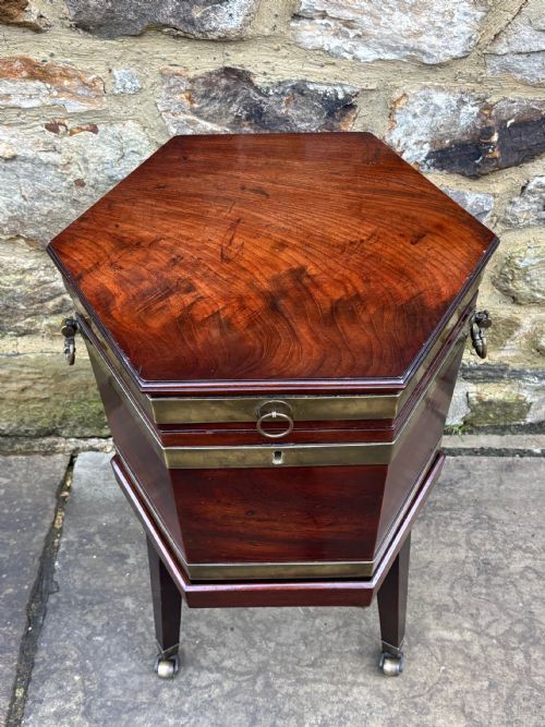 fig 1. Small Georgian Mahogany Cellarette