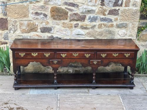18TH CENTURY OAK POTBOARD DRESSER - ADDITIONAL PHOTO 1