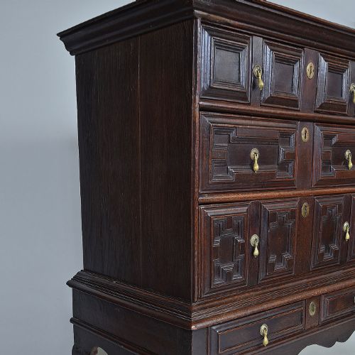 SMALL LATE 17TH CENTURY OAK CHEST ON STAND - ADDITIONAL PHOTO 5