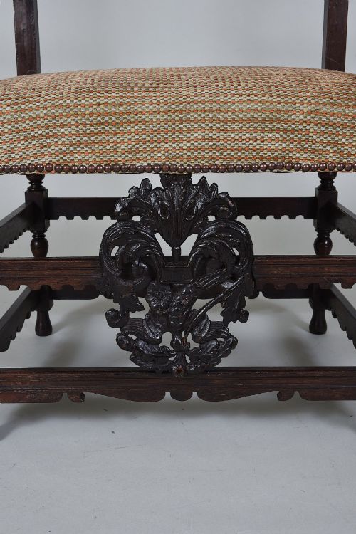 18TH CENTURY ITALIAN WALNUT ARMCHAIR - ADDITIONAL PHOTO 1