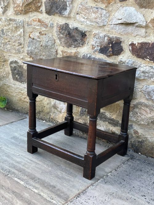 RARE 17TH CENTURY OAK BOX STOOL - ADDITIONAL PHOTO 3