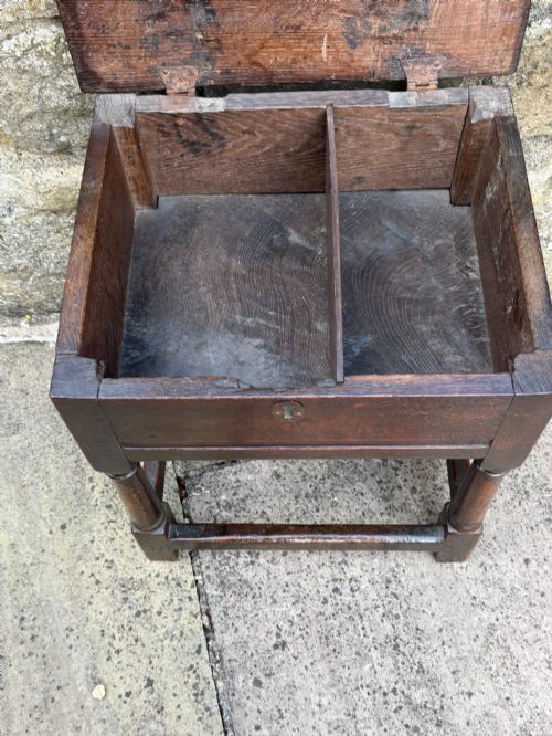 RARE 17TH CENTURY OAK BOX STOOL - ADDITIONAL PHOTO 4