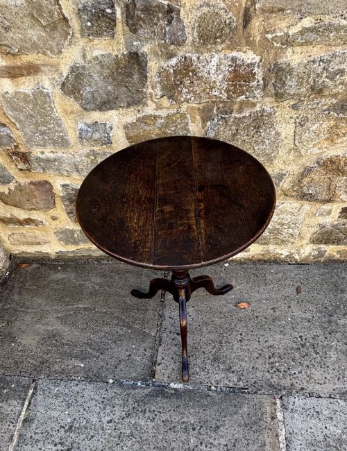 SMALL 18TH CENTURY OAK TRIPOD TABLE - ADDITIONAL PHOTO 1
