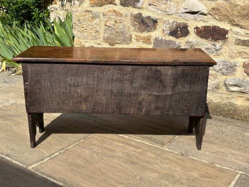 17TH CENTURY OAK COFFER - ADDITIONAL PHOTO 6