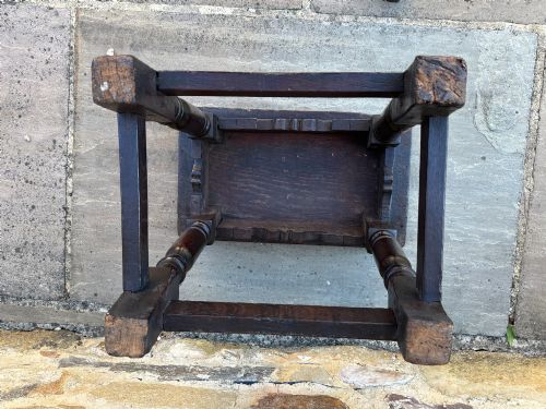 17TH CENTURY OAK JOINT STOOL - ADDITIONAL PHOTO 3