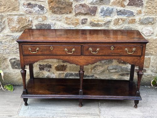 SMALL 18TH CENTURY OAK DRESSER - ADDITIONAL PHOTO 1