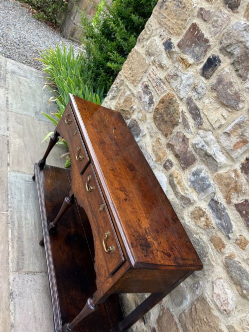 SMALL 18TH CENTURY OAK DRESSER - ADDITIONAL PHOTO 4