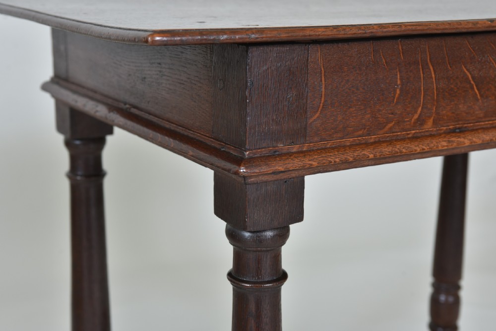 17th century Oak Table View III