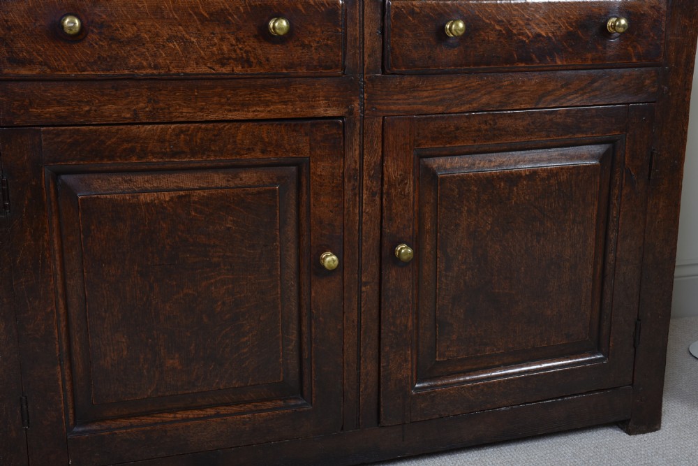 Small 18th century Oak dresser View VIII