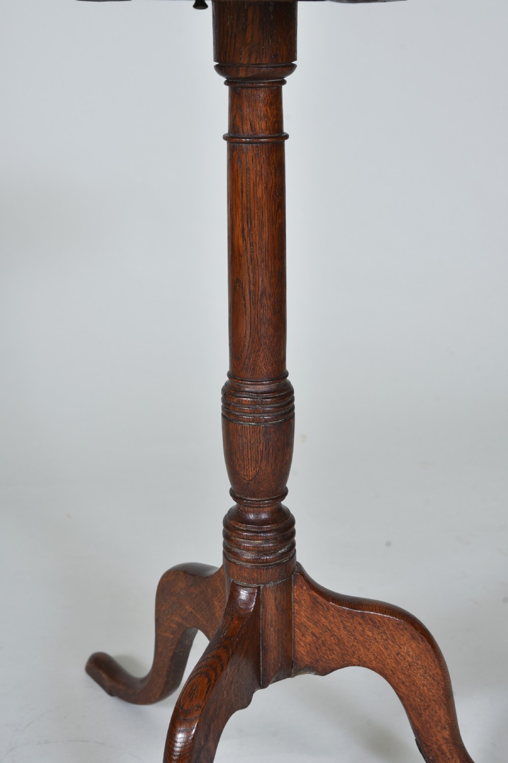 Small 18th century Oak tripod table View IV