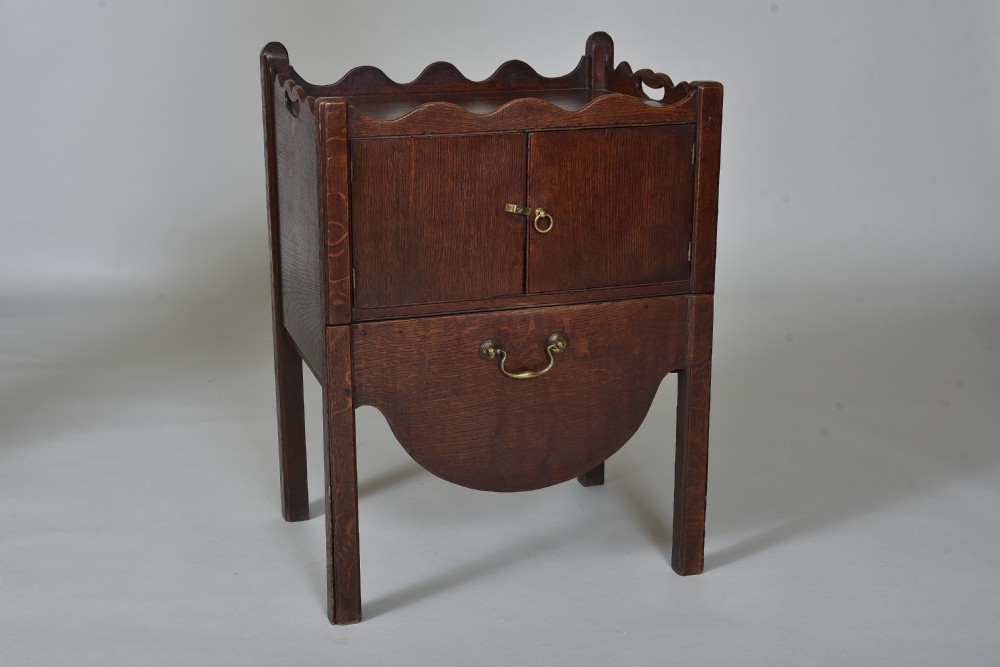 18th century oak bedside table View VII