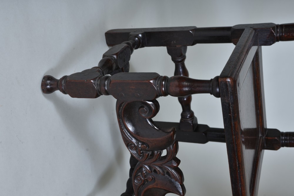 Fine pair of 17th century Oak Side Chairs View V