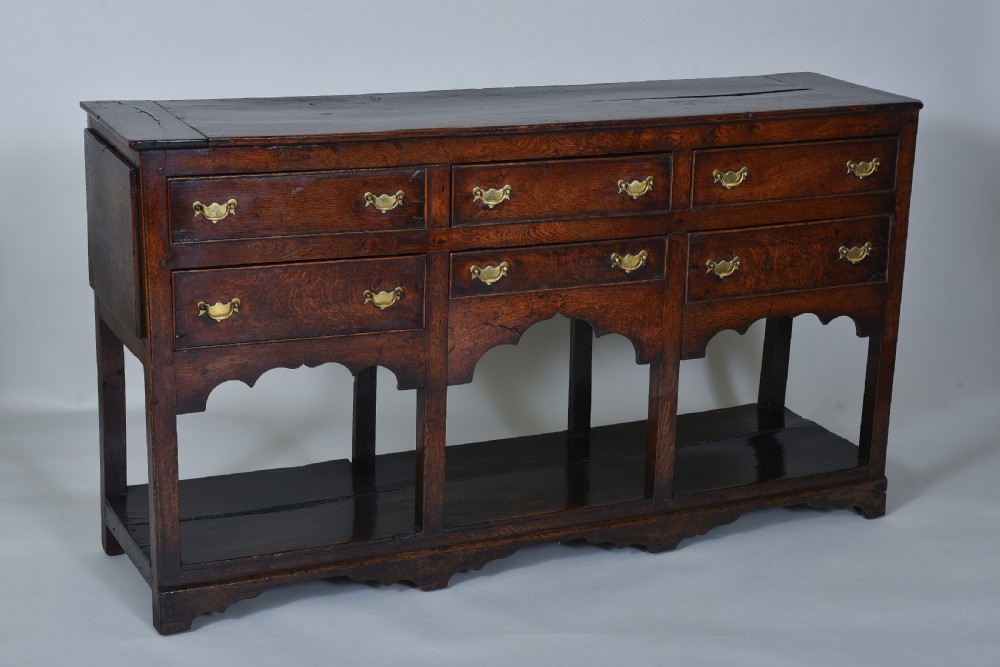 Good 18th century Oak dresser