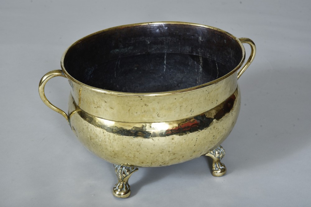 Large late 18th century brass wine cooler or jardinière View IV