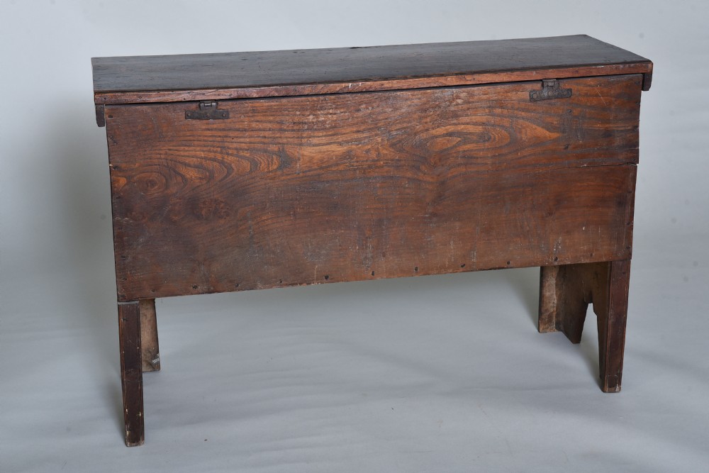 Late 18th century Elm Coffer View IX