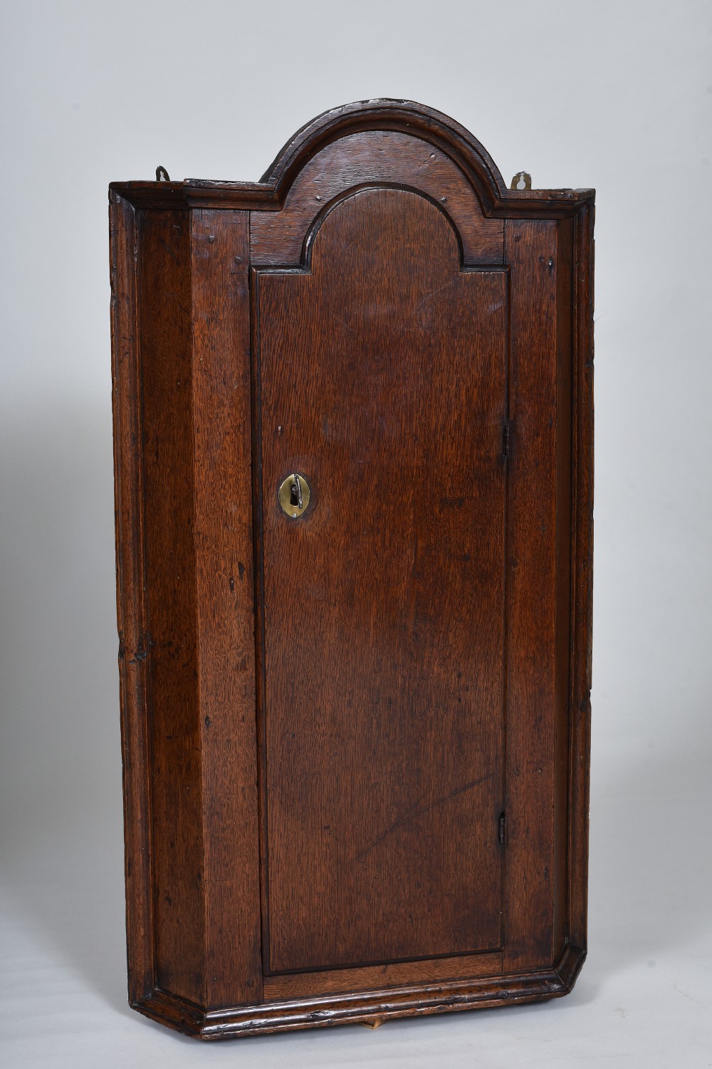 18th century Oak Corner Cupboard