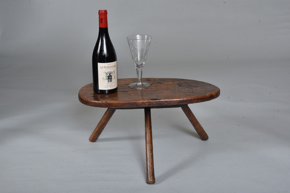 Elm stool of an unusual shape - circa 1780 View VIII
