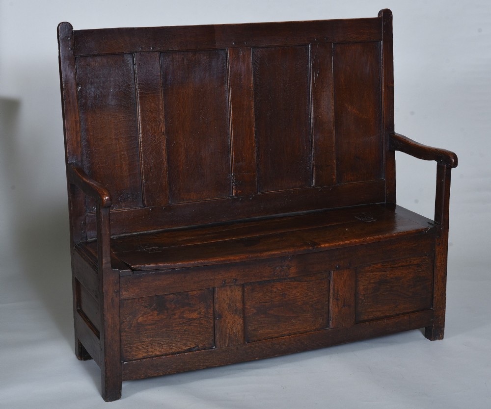 18th century Oak Box Settle