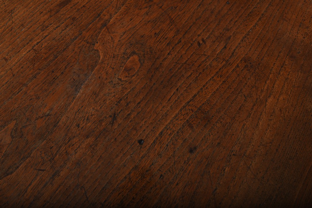 18th century Elm Tripod Table View VII