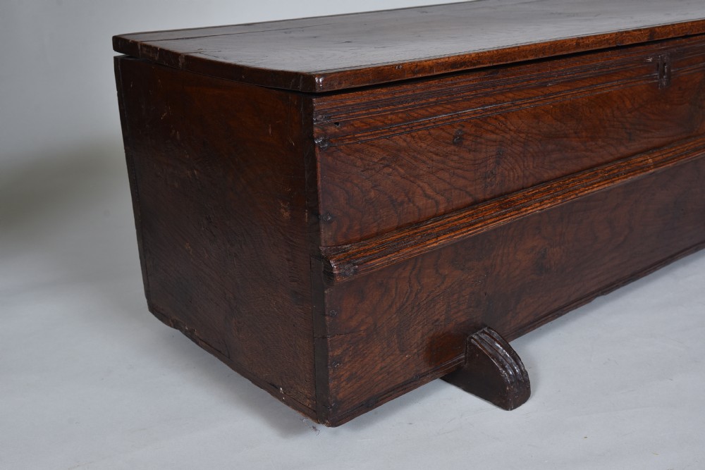 17th century Oak Coffer View IV