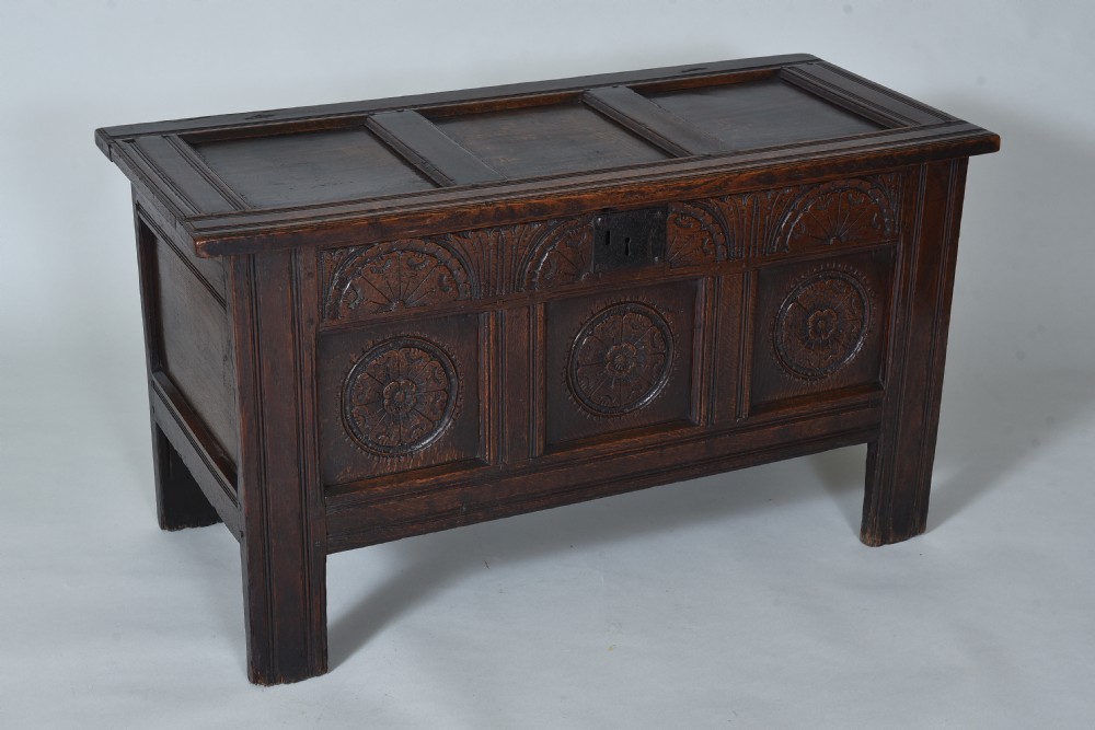 17th century Oak Coffer View II