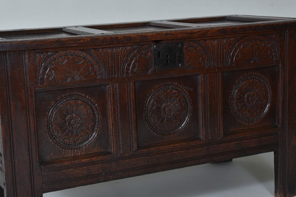 17th century Oak Coffer View IV