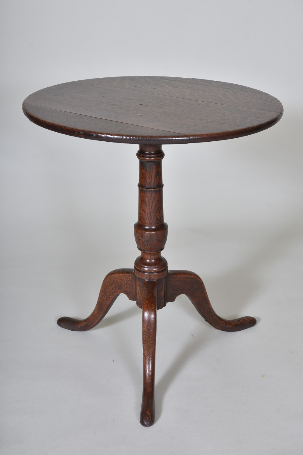 18th century Oak Tripod Table View II