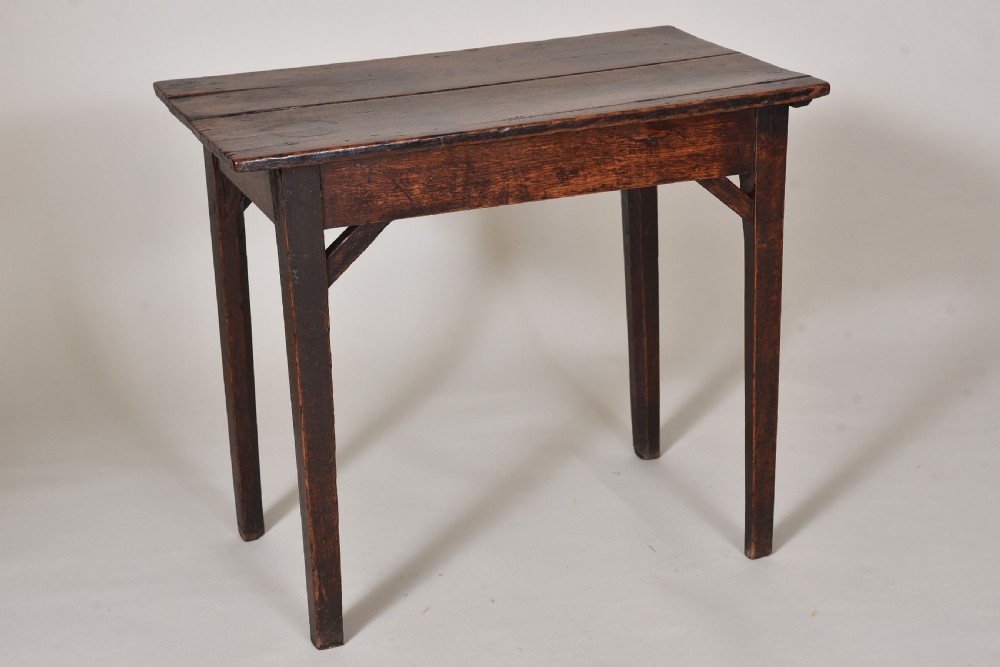 Low 18th century Oak Table