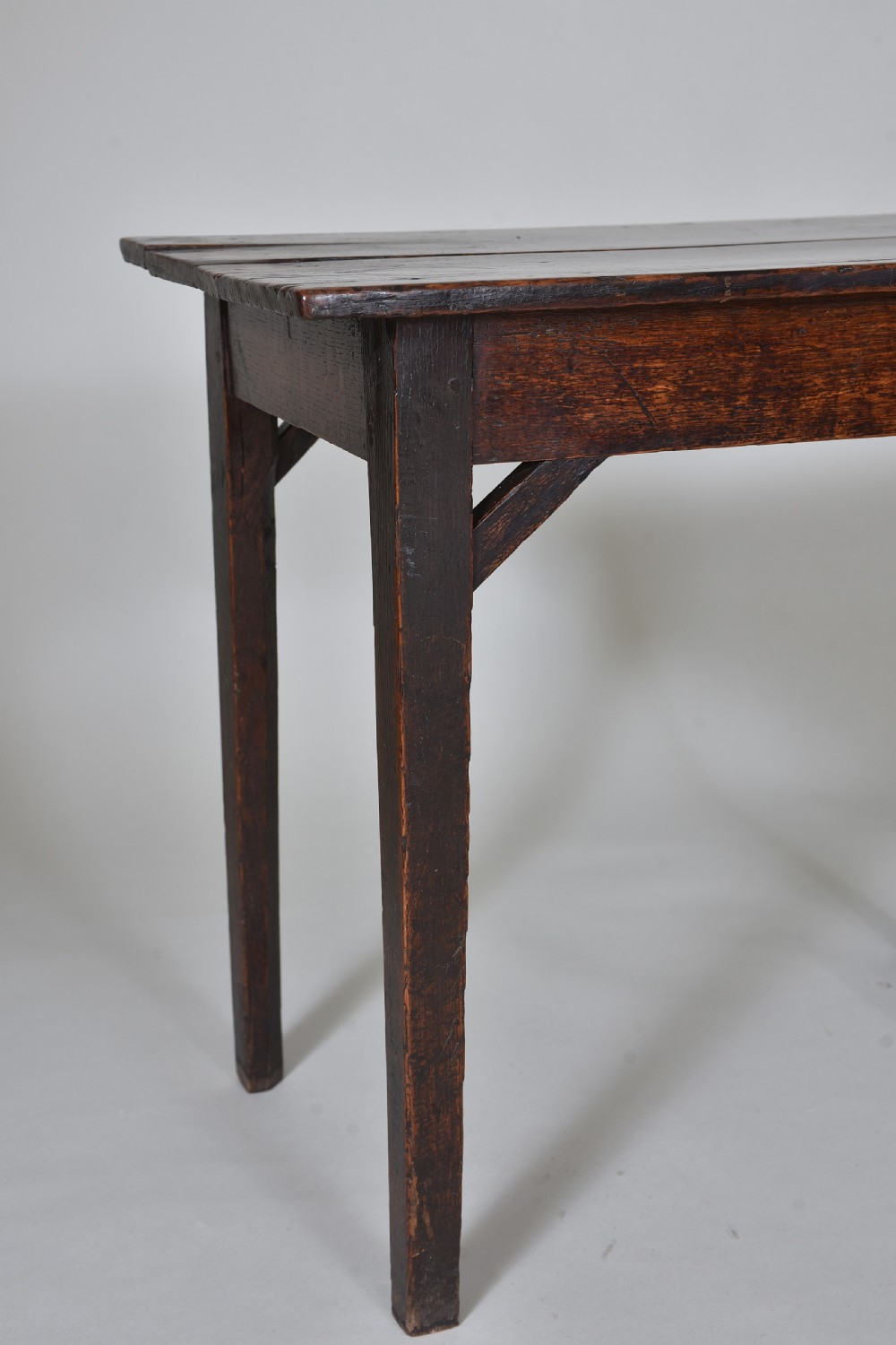 Low 18th century Oak Table View IV