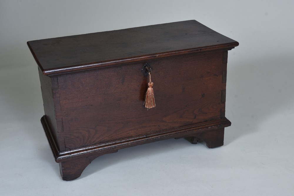 18th century Oak Coffer Bach